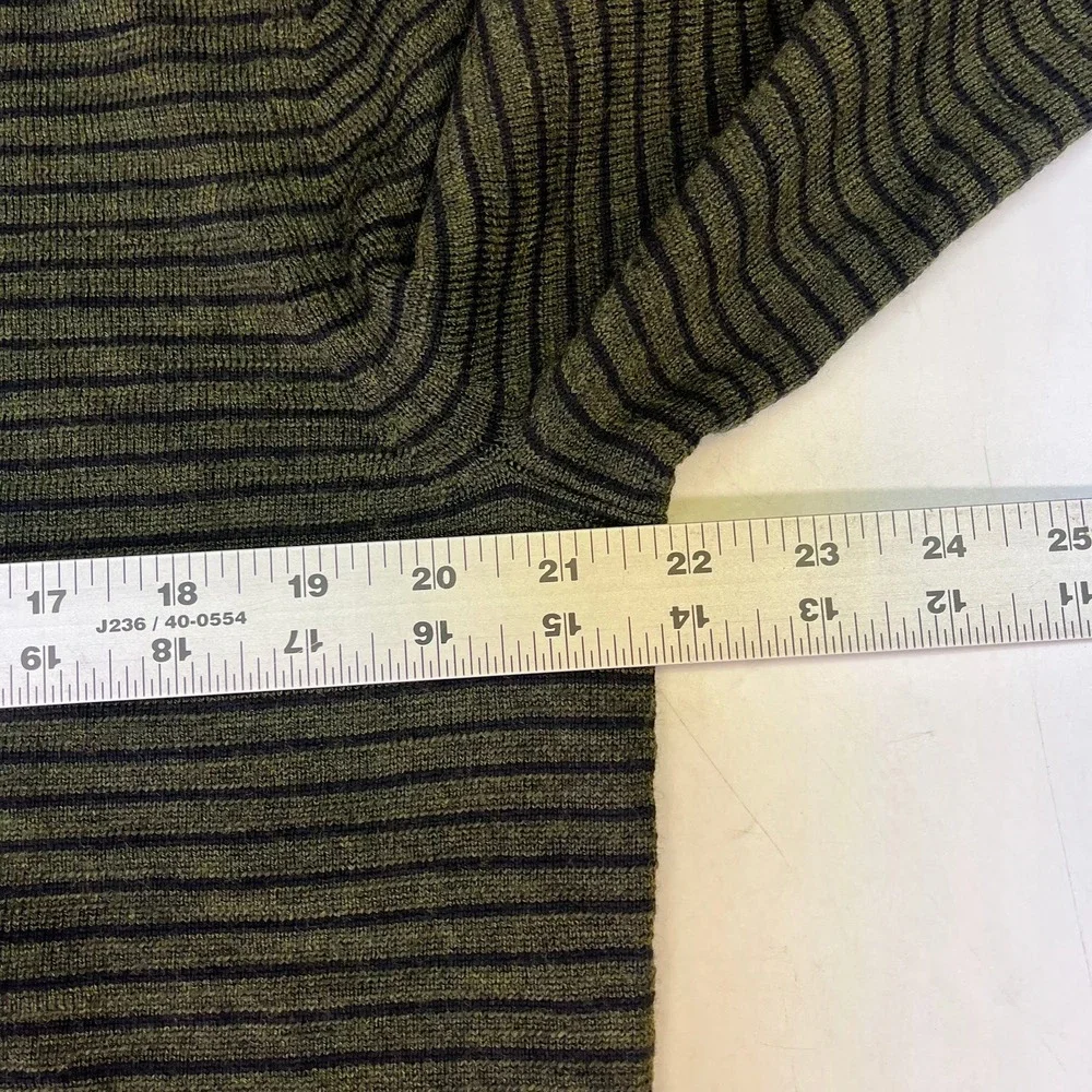 Banana Republic Mens Extra Fine Merino Wool Henley Sweater Olive Green Striped L